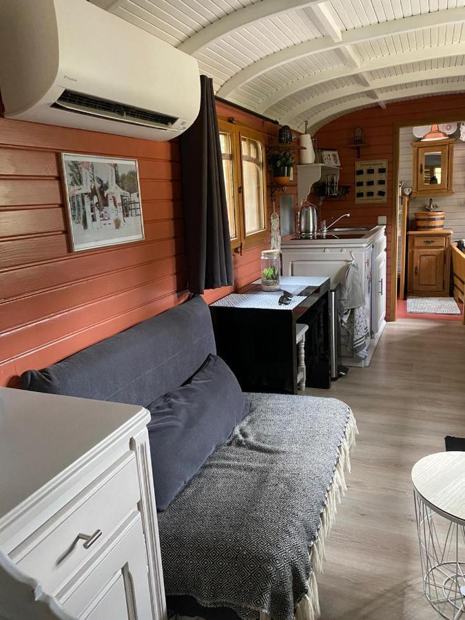 Гостьовий будинок Roulotte En Bois Sud France Le Soler Екстер'єр фото
